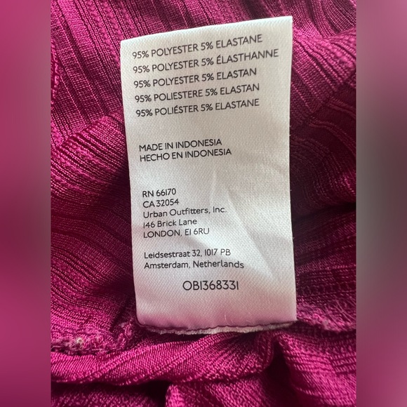 Urban Outfitters Rina Triangle Cami in Magenta Size Small - Picture 10 of 10